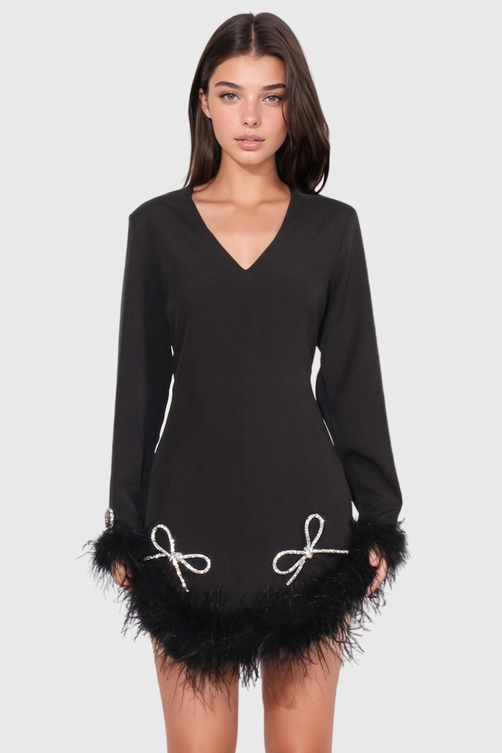 Mini Vestido con Cuello en V y Dobladillo de Plumas - Negro