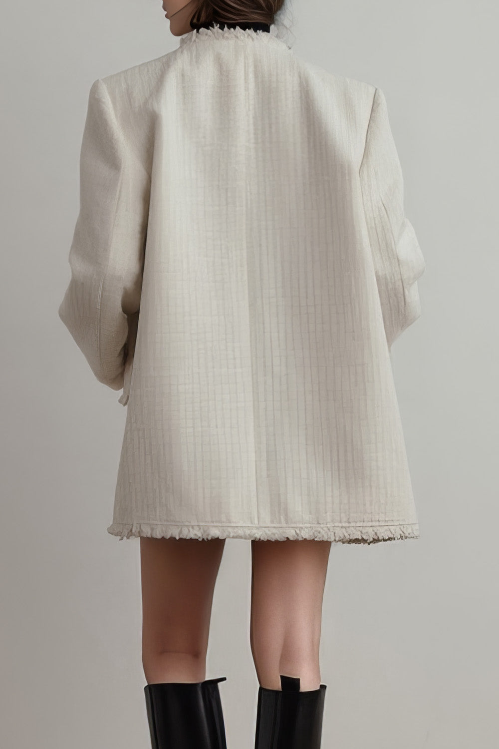 Elegante chaqueta de tweed con flecos - Blanca