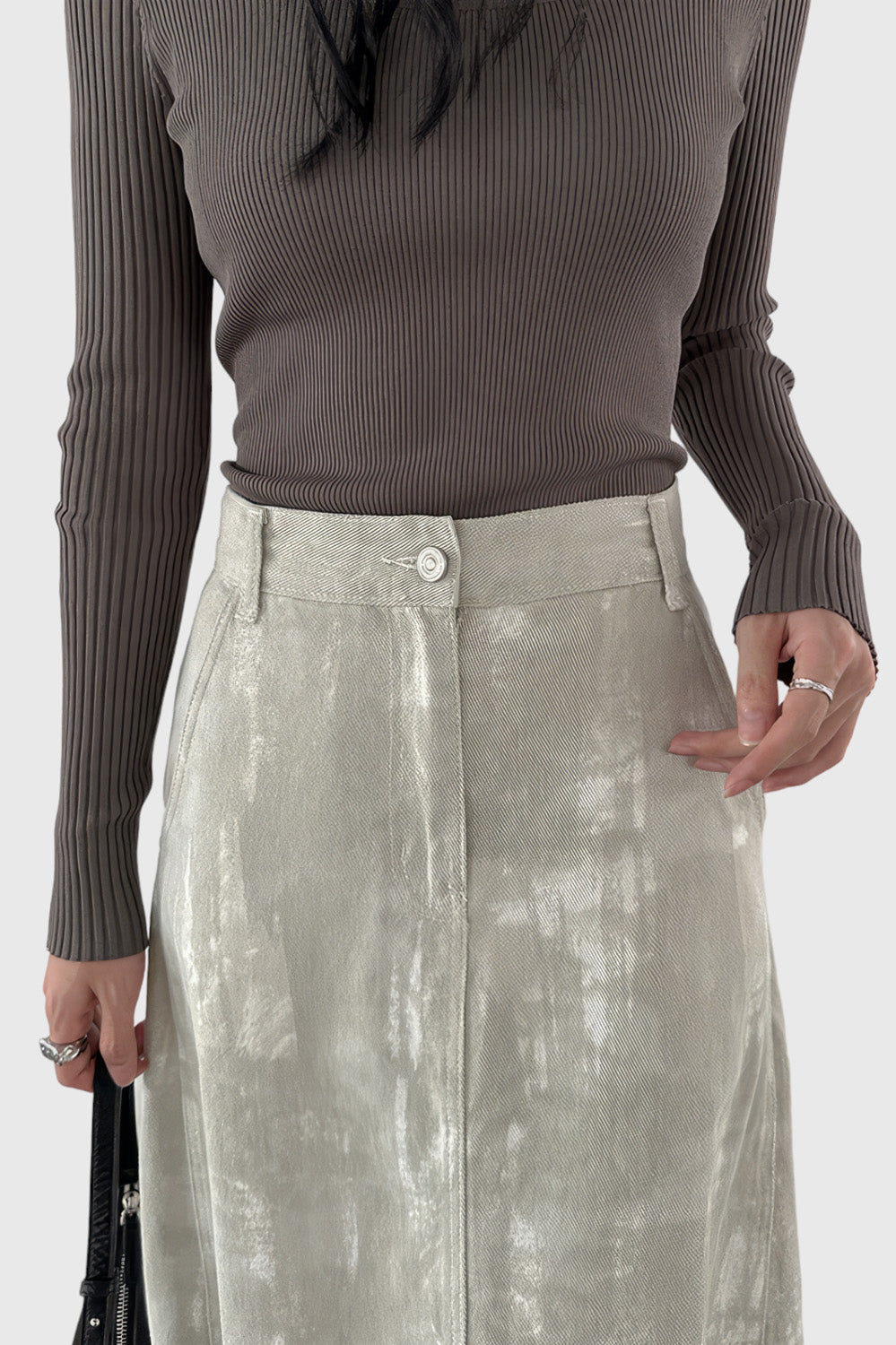 Spódnica midi z wysokim stanem i wzorzystym materiałem - szara