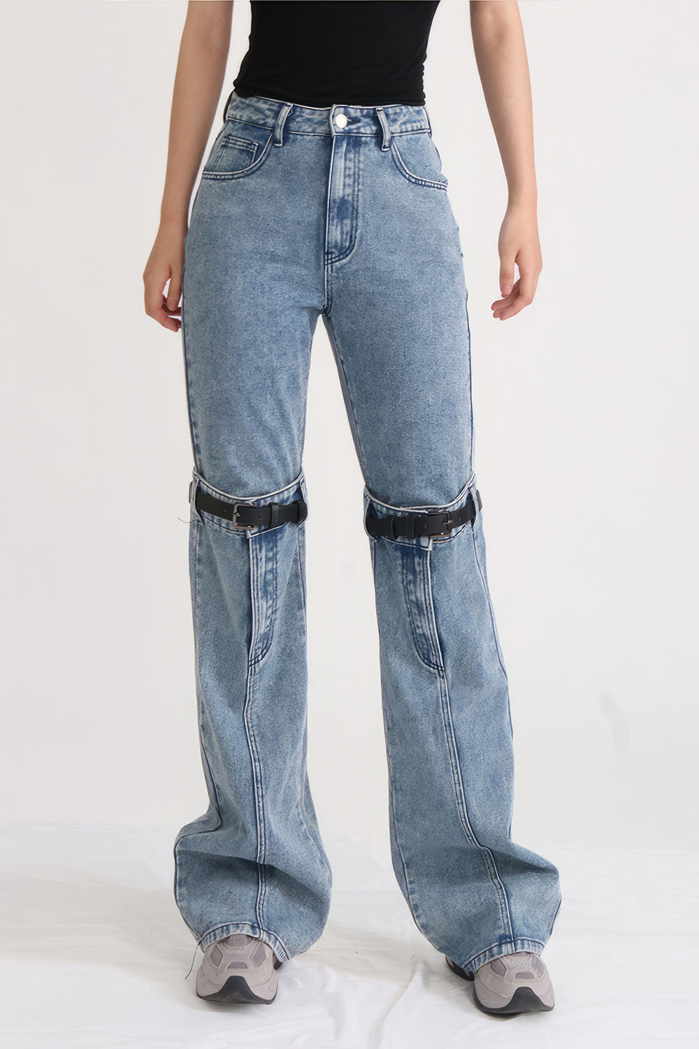 High Waisted Jeans with Knee Cuts - Blue