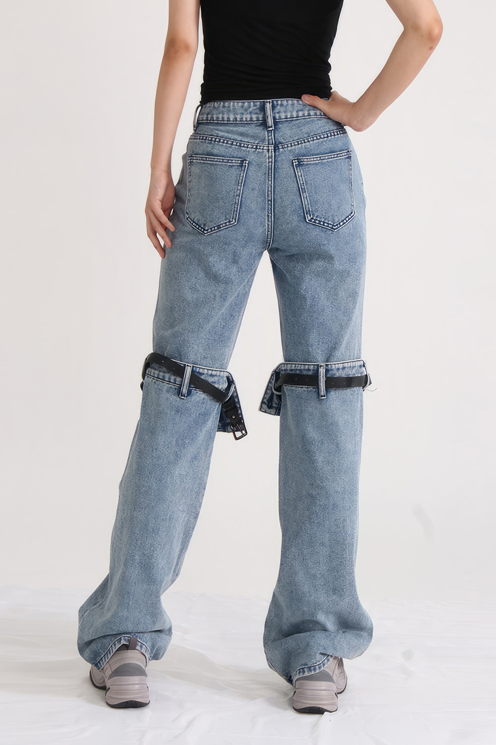 High Waisted Jeans with Knee Cuts - Blue